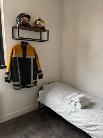 De Oude Brandweerkazerne 4 Persoons 2 Kamer Appartement Kaatsheuvel Luaran gambar