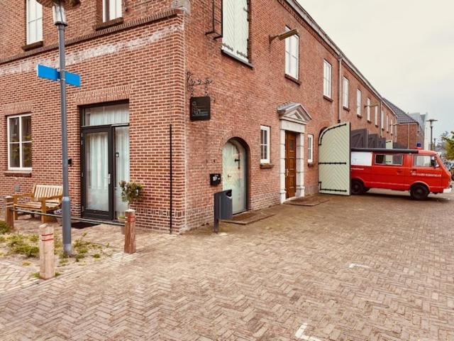 De Oude Brandweerkazerne 4 Persoons 2 Kamer Appartement Kaatsheuvel Luaran gambar